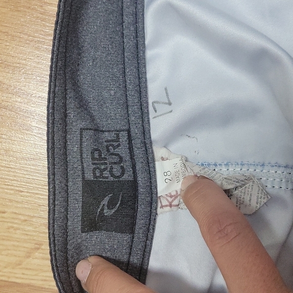 Men's Rip Curl Swim Trunks Size 28 - Picture 6 of 6